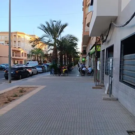 Сasa de vacaciones In La Marina With Cozy Garden And Private Solarium *